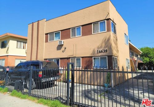 14639 Calvert St, Van Nuys CA 91411-2808 exterior