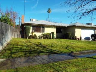 4911 Floradora Ave, Fresno, CA 93727-1923