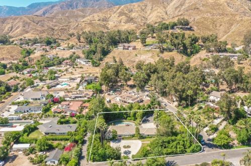 1520 Bonita Vista Dr, San Bernardino CA  92404-2104 exterior