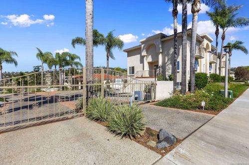 2524 Navarra Dr, Carlsbad CA  92009-7034 exterior