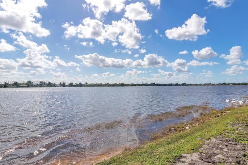 18806 24th Ct, Hollywood FL  33029-5354 exterior