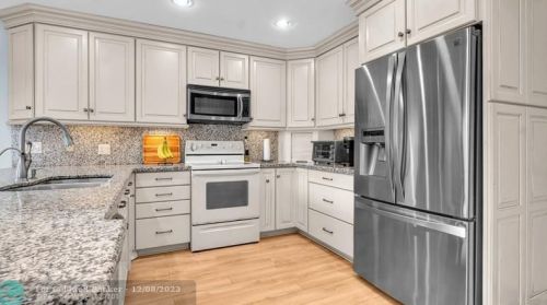 333 27th Ave, Delray Beach FL  33445-4401 exterior