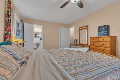 4 Plymouth Ln, East Brunswick NJ  08816-3321 exterior