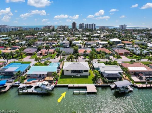 13 Palmview Blvd, Fort Myers Beach FL  33931-4519 exterior