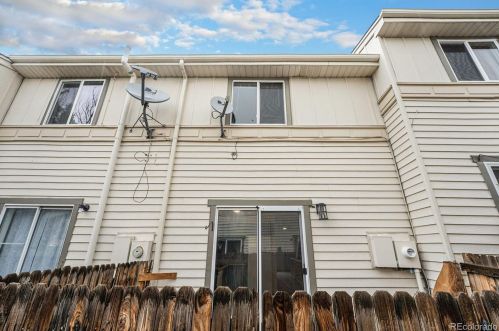 17649 Loyola Dr, Denver CO 80013-3157 exterior