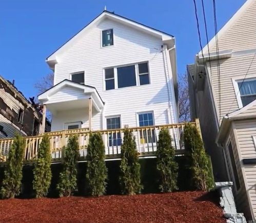 21 Terrace Ave, Mount Vernon NY  10550-1814 exterior