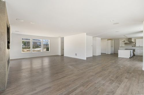 17 Quantuck Bay Ln, West Hampton Beach NY  11978-1600 exterior