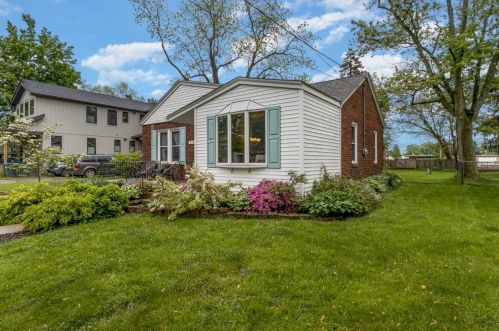 816 Jefferson St, Valpo, IN 46383-5004