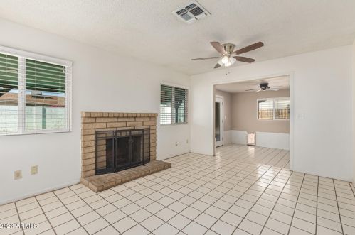 4428 Turquoise Ave, Glendale AZ 85302-1149 exterior