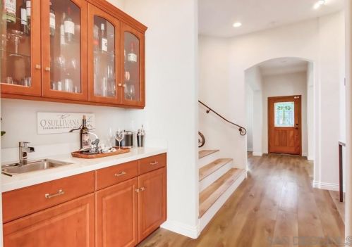 3160 Goldfinch St, San Diego CA 92103-2965 exterior