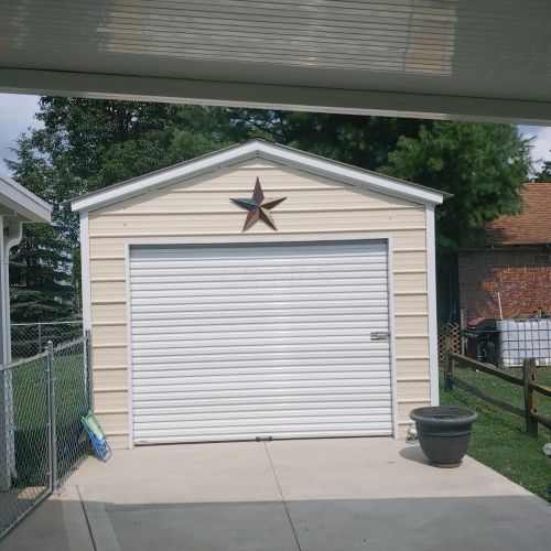 210 Fairview Ave, Washington Ch OH  43160-1247 exterior