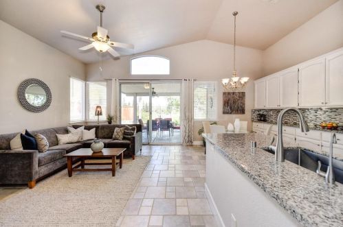 392 Illsley Way, Folsom CA  95630-8427 exterior