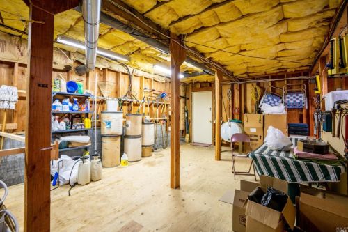 27421 Ridge Rd, Willits CA  95490-8985 exterior