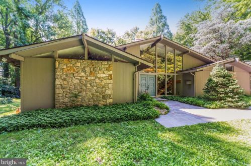 327 Old Kings Hwy, Downingtown, PA 19335-3352