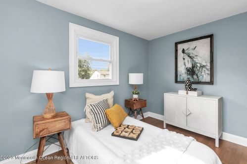 11 Mallard St, Hazlet NJ 07730-1413 exterior