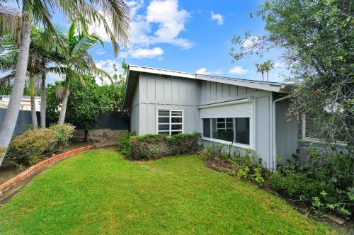 6460 Golfcrest Dr, San Diego CA 92119-1228 exterior