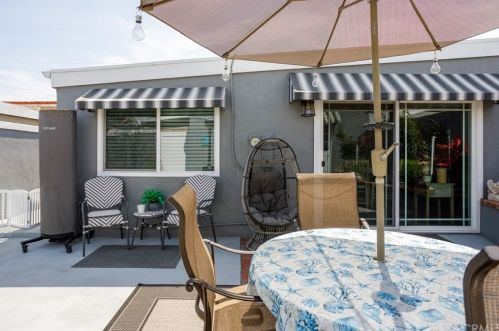 1803 Florida St, Huntington Beach, CA 92648-3225