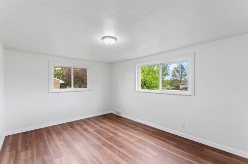 132 Firwood Dr, Bridgeville PA  15017-1204 exterior