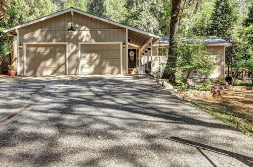 15140 Meadow Dr, Grass Valley, CA 95945-9034