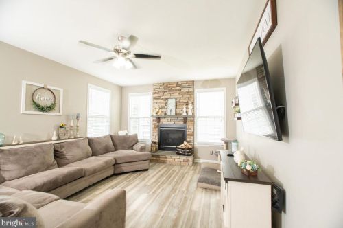 451 Hughs Rd, Charles Town WV  25414-5554 exterior