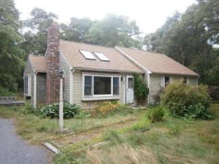 86 Quaker Meeting House Rd, Sandwich, MA 02644-1113