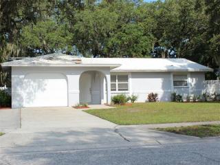 3730 Spainwood Dr, Sarasota, FL 34232-5835