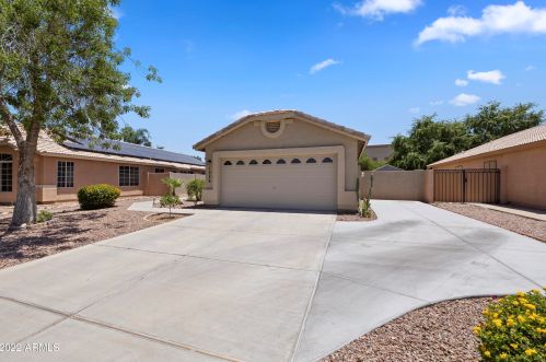 1529 Dove St, Gilbert, AZ 85233-8545