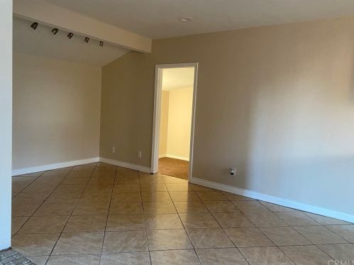 7472 Lionel St, Paramount CA 90723-2025 exterior