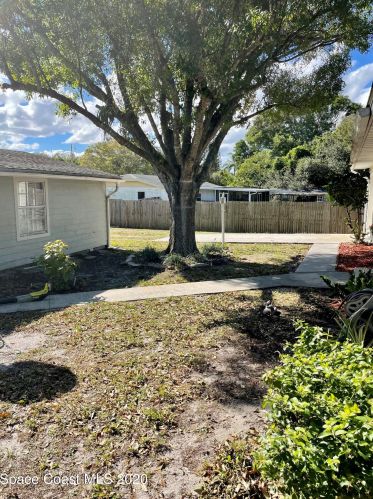 1110 10th Pl, Vero Beach, FL 32960-4330