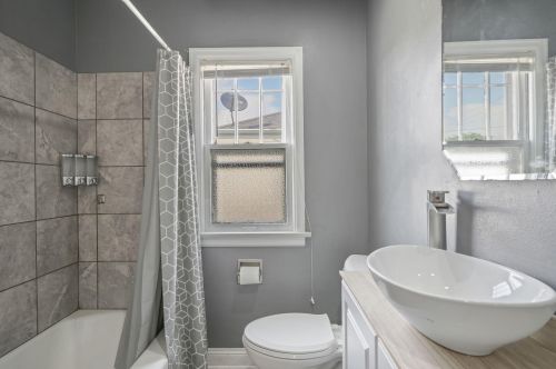 5006 29 Ave, Kenosha WI 53140-3049 exterior