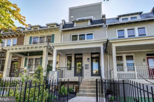 1509 D St, Washington, DC 20003-2439