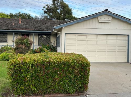 852 Stevely Ave, Long Beach, CA 90815-5022