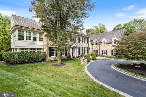 130 Abrahams Ln, Wayne, PA 19087-4757