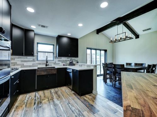 518 Goodwin Dr, Richardson TX  75081-5601 exterior