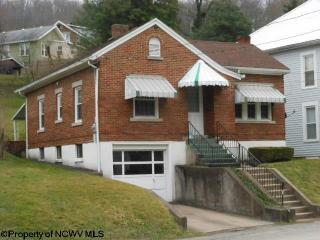 125 Cottage Ave, Valley Chapel, WV 26452-1909