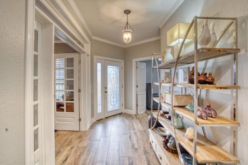 500 Dove Holw Trl, Georgetown TX 78633-5066 exterior