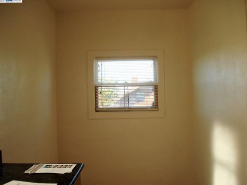 1255 106 Ave, Oakland CA 94603-3813 exterior