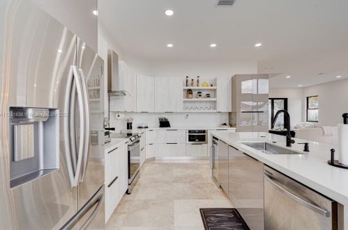 3586 143rd Ave, Hollywood FL  33027-4704 exterior