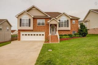 828 Accipiter Cir, Clarksville, TN 37043-2710