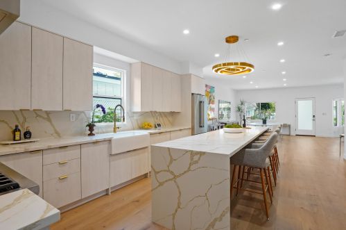 4552 Ethel Ave, North Hollywood CA  91605-4703 exterior