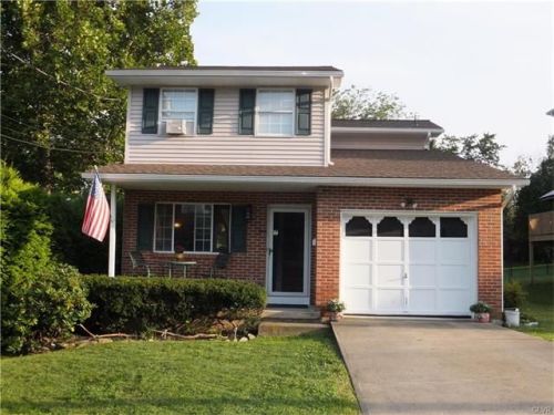 841 Locust St, Catasauqua, PA 18032-1621