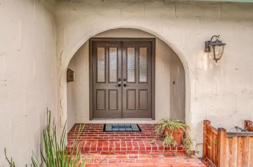 7611 Golfcrest Dr, San Diego, CA 92119-1227