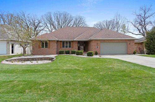 1633 Rustic Oaks Ct, Green Bay, WI 54301-2400