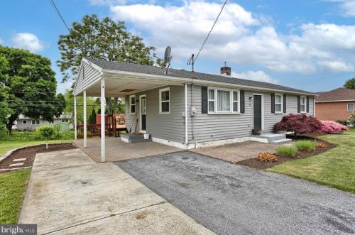 320 Mount Allen Dr, Navy Sup Dpt, PA 17055-6107