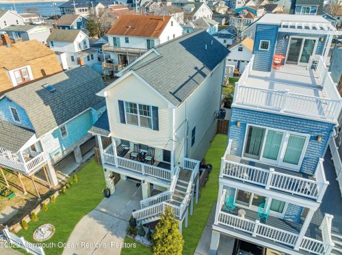 25 Miller St, Monmouth Hills NJ  07732-1751 exterior