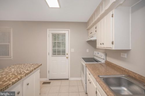 5512 Carousel St, Fredericksburg VA  22407-1205 exterior