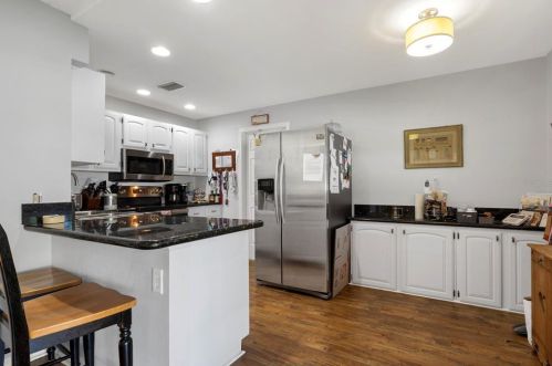 8474 17 Way, Saint Petersburg FL  33702-7235 exterior