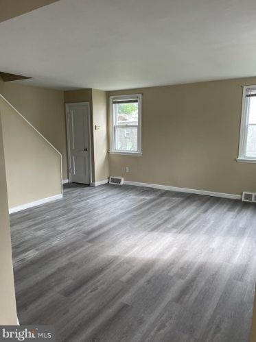 114 Atlas Dr, New Castle DE  19720-2703 exterior