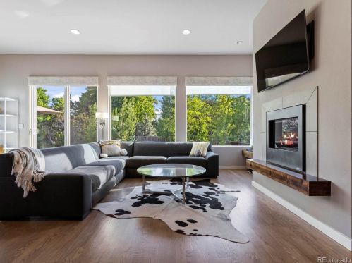 4530 Dartmouth Ave, Denver CO 80222-6861 exterior