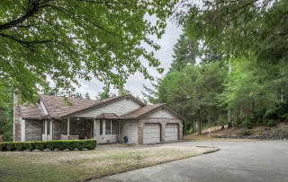7306 Turquoise Dr, Lakewood, WA 98498-6439